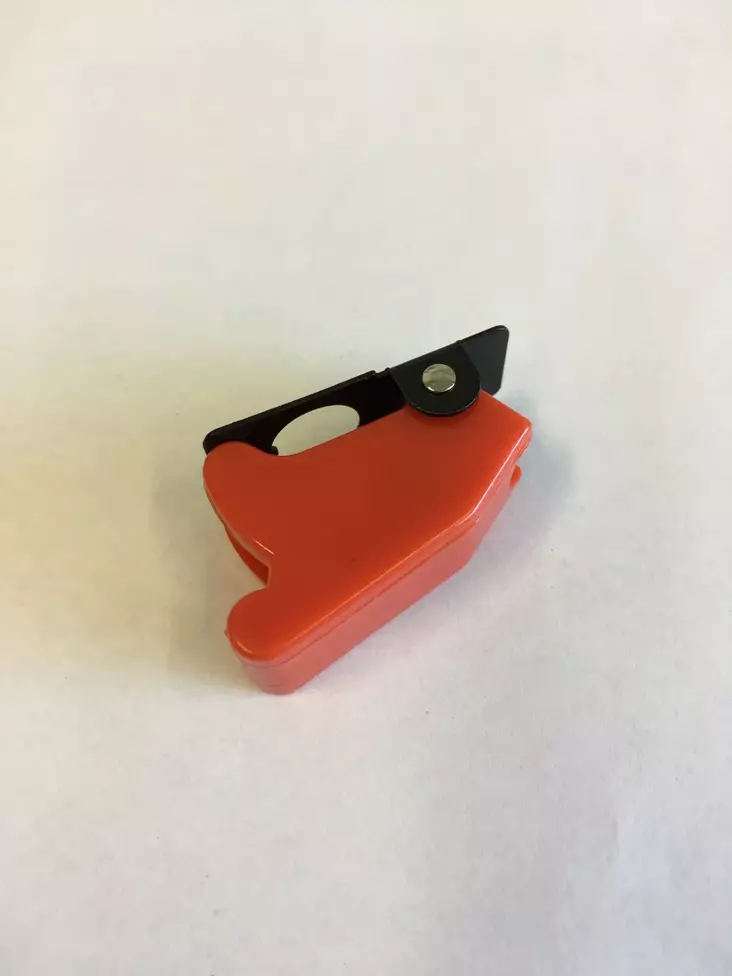 Vipukatkaisijan suojus punainen - Autosähkötarvikkeet - 6419943368490 - 1