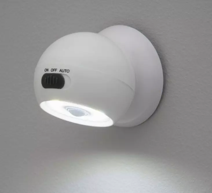 LED-koristevalo liiketunnistimella valkoinen - Sisävalaisimet - 6410416375861 - 1