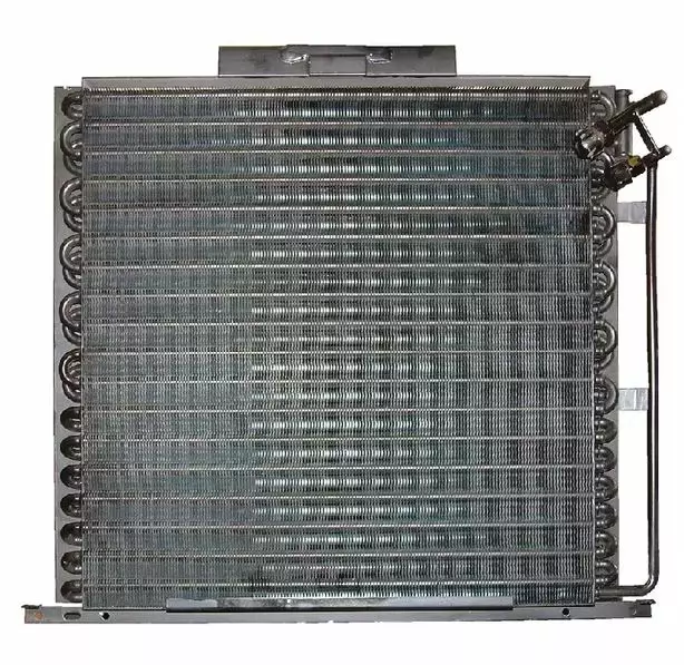 Ilmastoinnin lauhdutin sopii John Deere - Ohjaamo ja kori - svm000008932 - 1