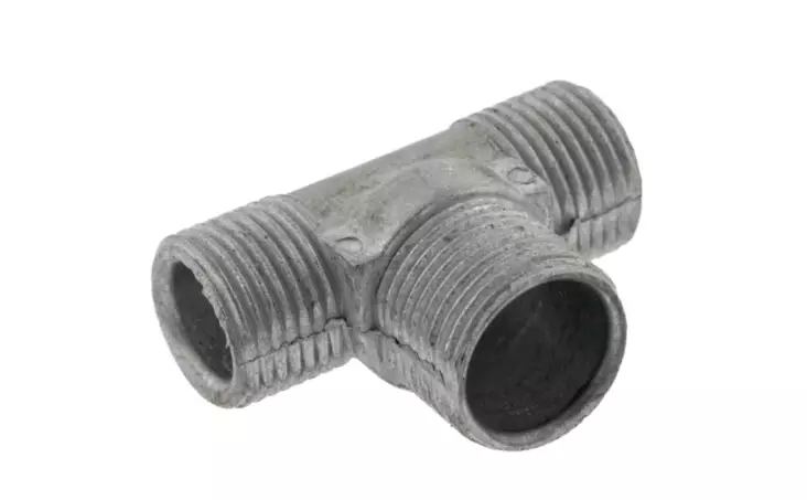 Suuttimen T-kappale, sopii John Deere - Polttoainejärjestelmä - 5035776581182 - 1