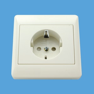 Opal pistorasia uppo 1-os. maadoitettu - Rasiat ja pistokkeet - 6416013125113 - 1