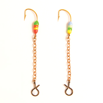 Asseri maalattu koukku ketjulla koko 6 - Mormyskat ja värikoukut - 4743234034828 - 1