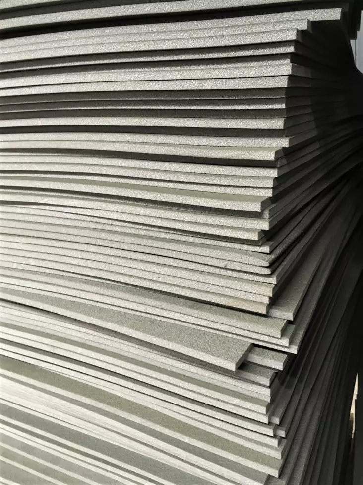 Solumuovi paksuus 6 mm, leveys 150cm - Solumuovi - solumuovi8 - 1